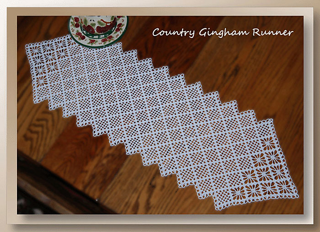 Country Gingham Runner