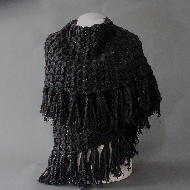 Woodland Neckwarmer/Shawl