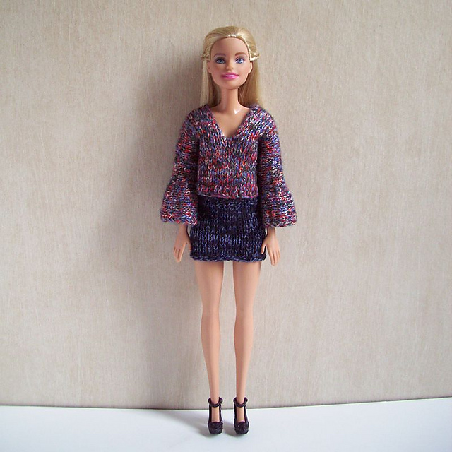 #0383 Black V sweater and Green Short Skirt