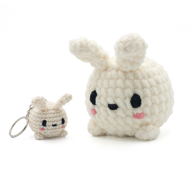 Lucy the Bunny Amigurumi