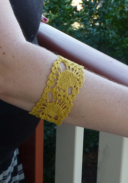 Baby Pineapple Cuff