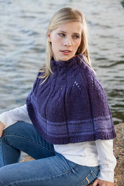 Color Blocked Shoulder Cozy