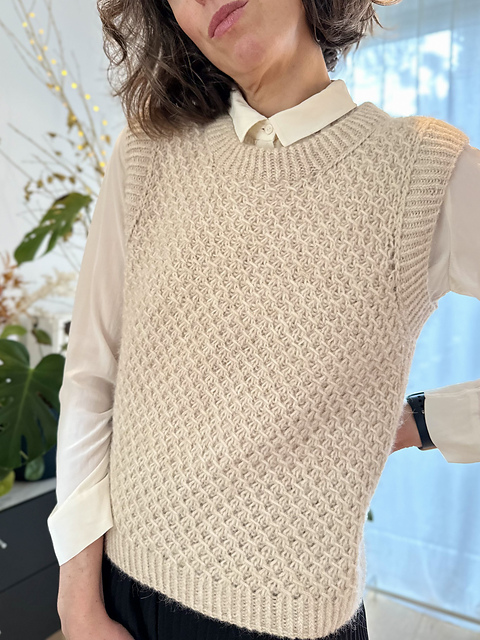 Gloria Vest O Neck