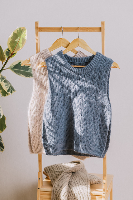 Ravelry: Ginger Vest pattern by Dorothy Offeciers