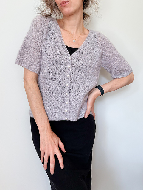 Renée Tee v neck