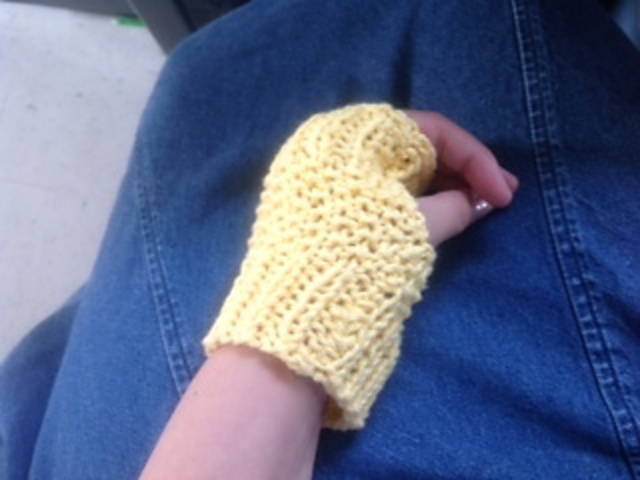 28 Row Fingerless Mitts
