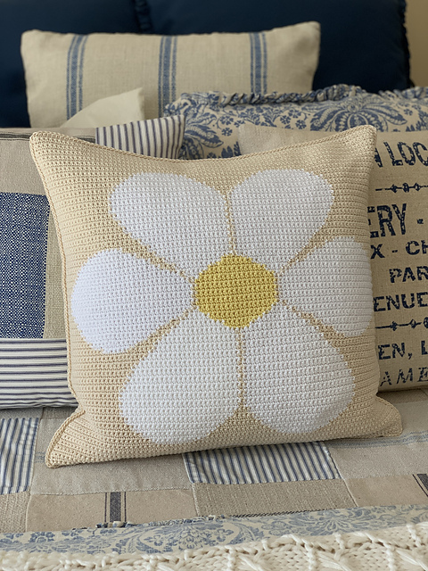 The Daisy Pillow