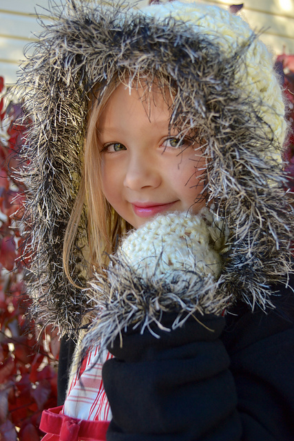 Catalilly bonnet and fingerless gloves