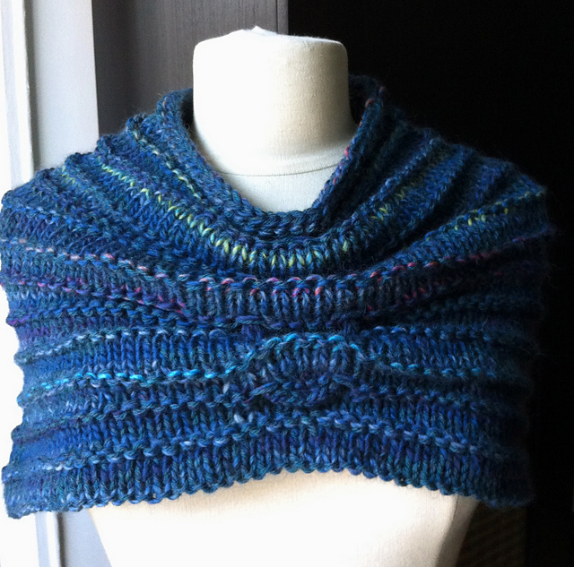 Ridged and Rouched Capelet