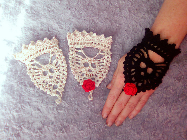Crowned Skull Wristlets - Halloween