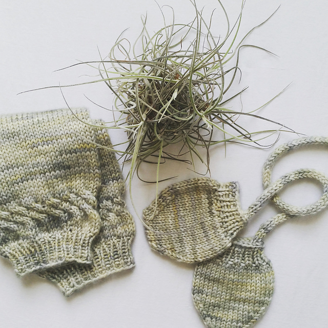 Baby Legwarmers and Mitts