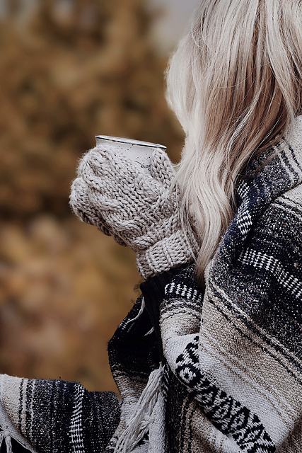 The Cappuccino Mitts