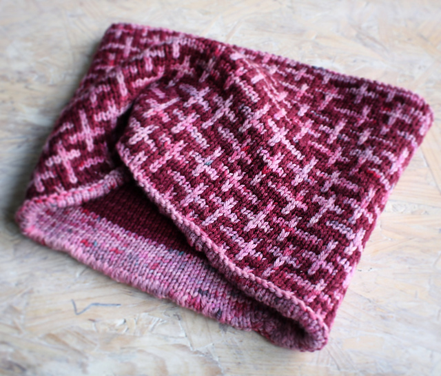 Crosshatch Cowl