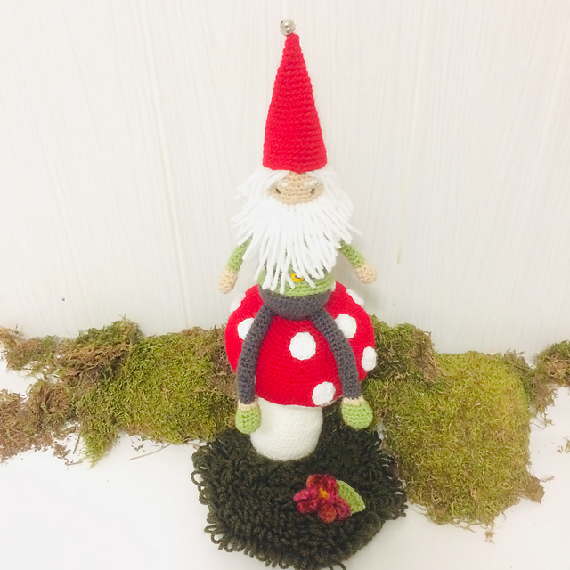 Gnome on toadstool