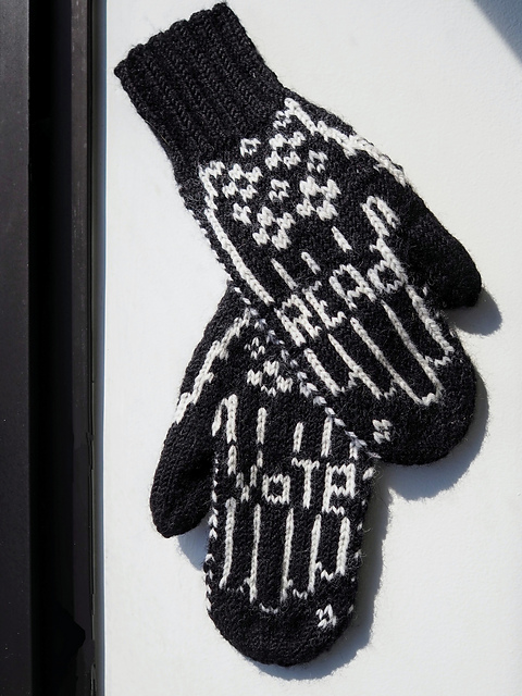 Read and Vote Tattoo Mittens