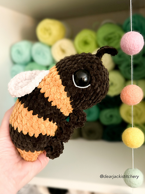 Zuzu the Bumblebee