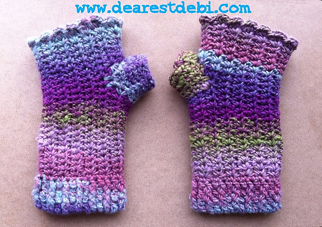 Mosaic Snowdrop Fingerless Gloves