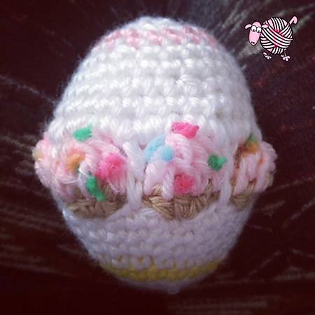 Cupcake Easter Egg