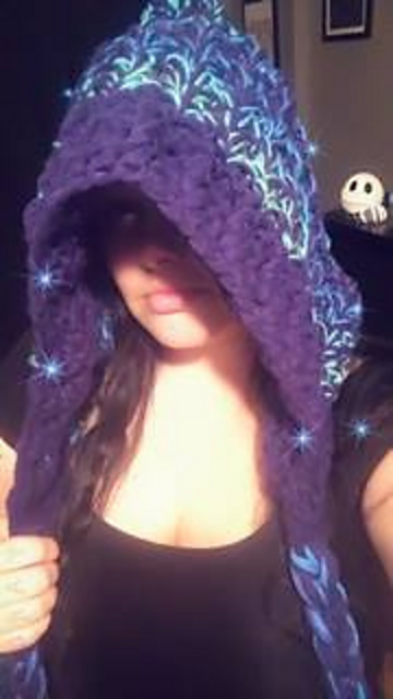 Ladies Laced Puffy Hood