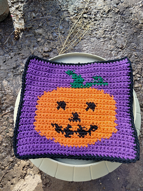 Cat and pumpkin graph