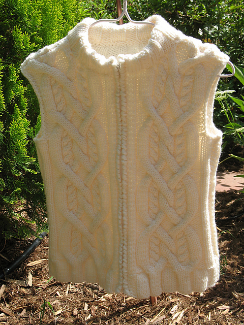 #05 Pretzel Logic Zippered Cable Vest