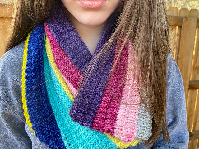 Bits and Pieces Cowl