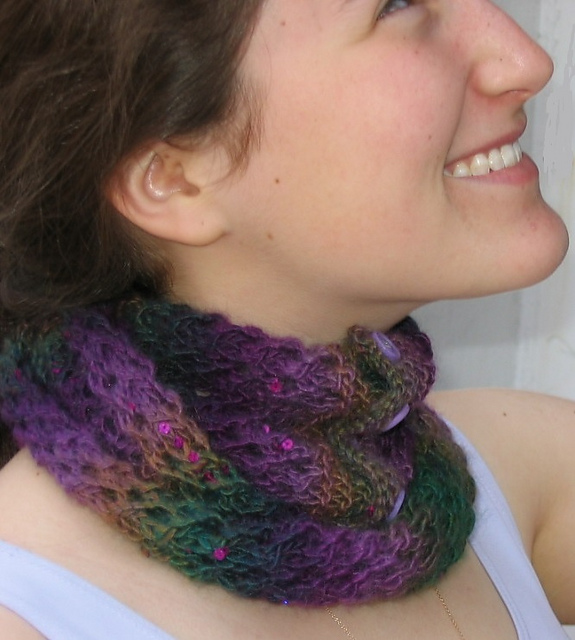 Make Believe Lace , Button-up Cowl
