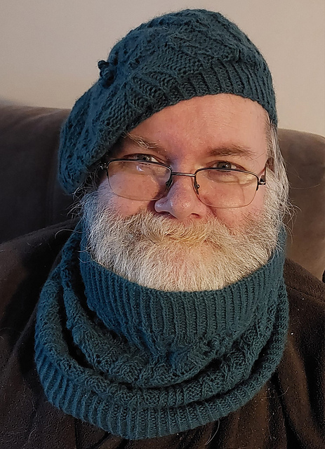 Daphne Cowl