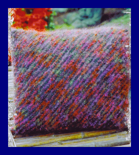 Diagonal Pillow HD 602