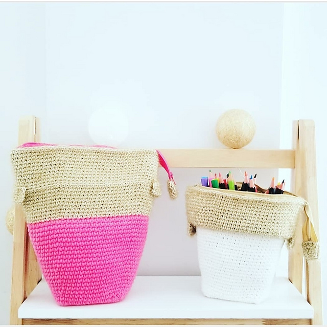 Pop Up Slide Stand Pencil Case