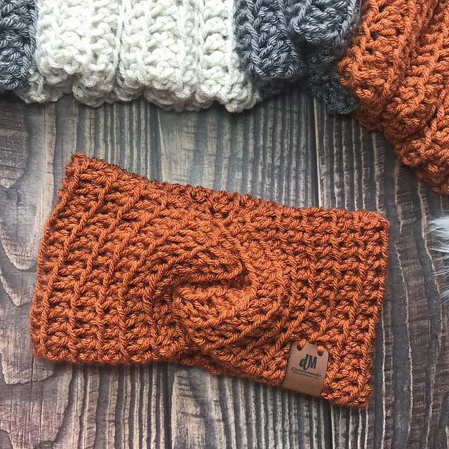 Astrid Earwarmer