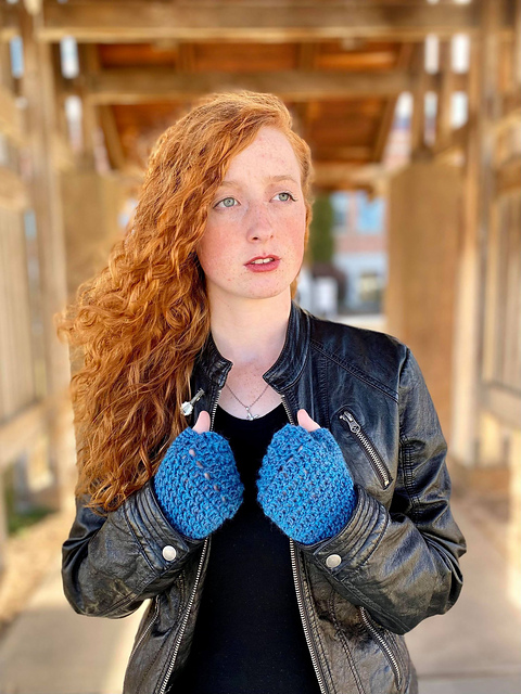 Lorelei Fingerless Mitts