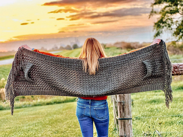 Shanti Pocket Shawl