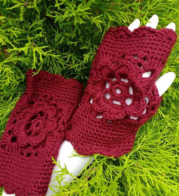 Rose Fingerless Crochet Gloves