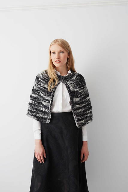 DB061 - Shoulder Cape