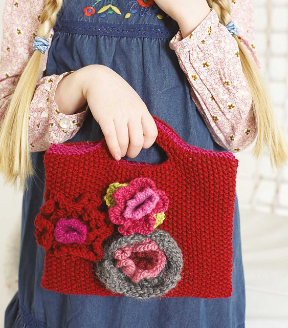 DB125 - Moss Stitch Bag with Flowers