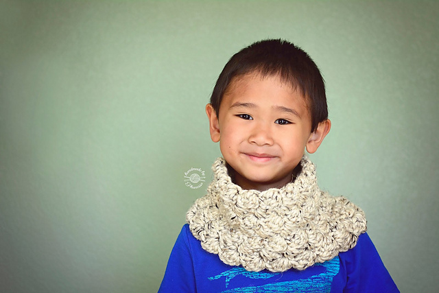 Chunky Textured Cowl