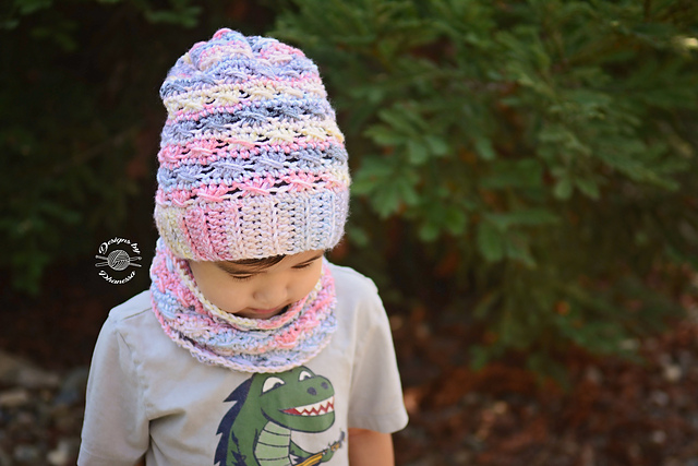 Ezra Slouch Beanie & Cowl