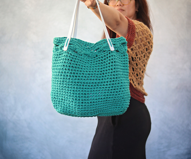 LiLiUm Tote