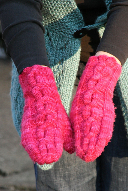 Mod Cable Mittens