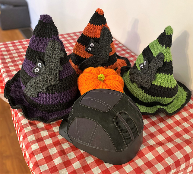 Perverze Scalloped Crochet Headdress 帽子 Perverze Scalloped Crochet Headdress 帽子