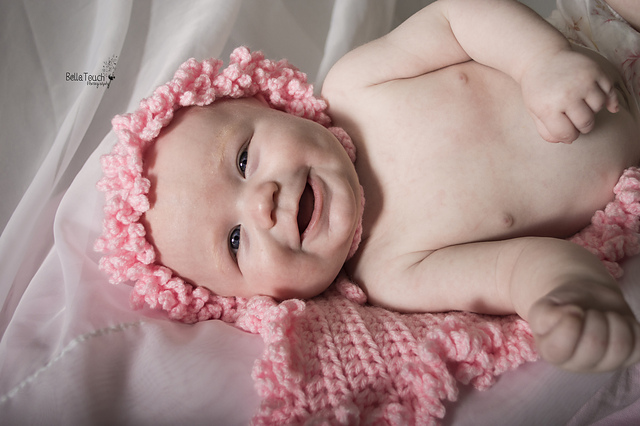 DC-P0085 - Ruffle Edged Bonnet - 18 Month - 3T