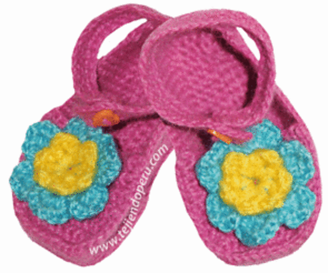 Zapatitos con tirantes