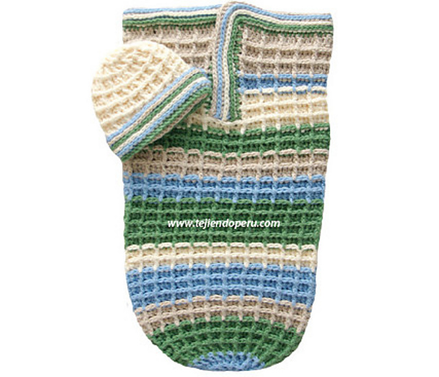 Capullo o cocoon y gorrito en waffle crochet