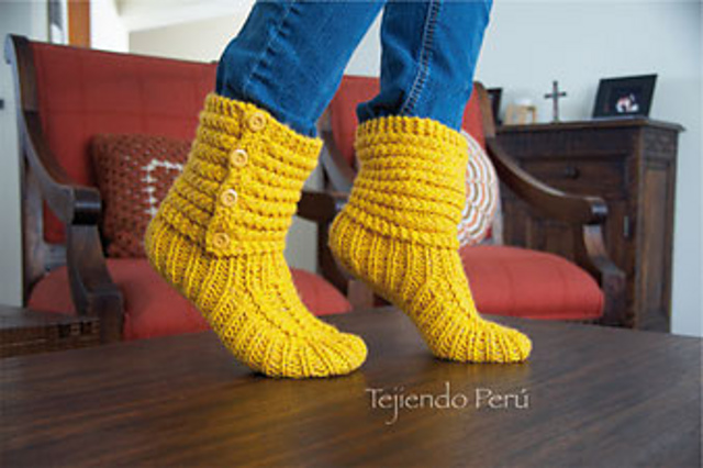 Botas de casa en punto choclo