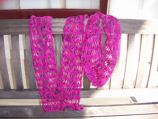 Openwork Diamond Scarf 