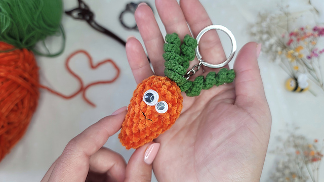 Funny Carrot Keychain