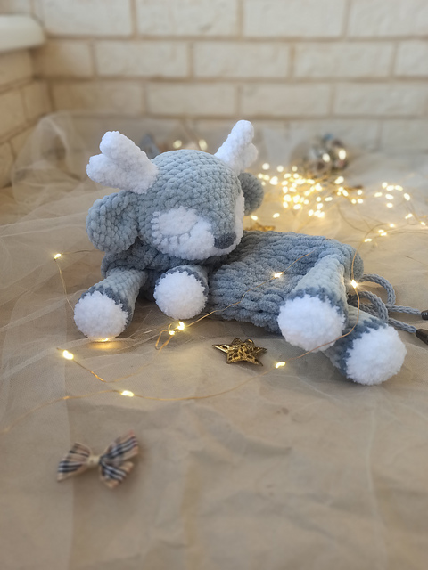 Amigurumi Deer Pajamas Holder