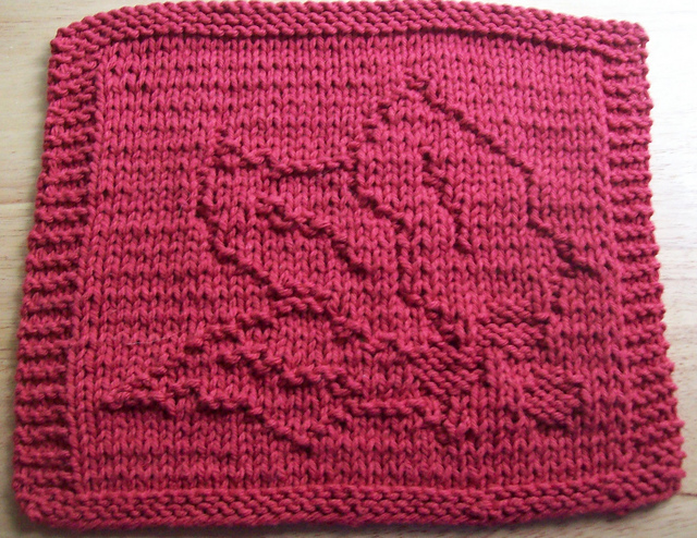 Holly & Berries Too Knit Dishcloth 
