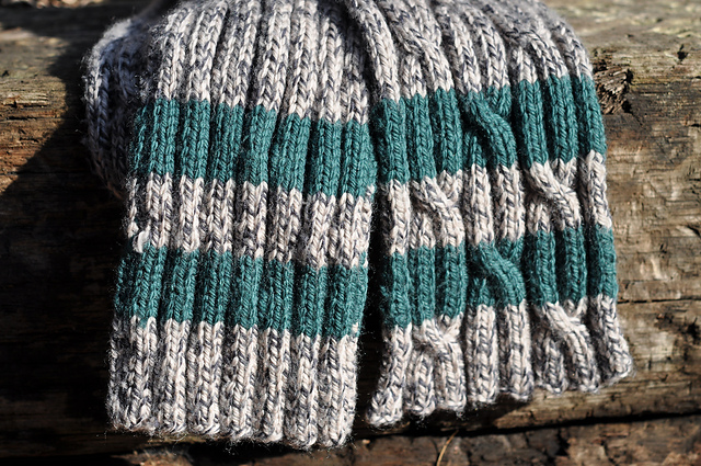 Ravelry: Entwining Ribs Scarf pattern by Sara Huntington Burch